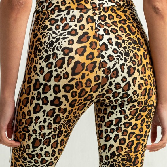 Adidas Biker Shorts Animal Print - Picture 3 of 4